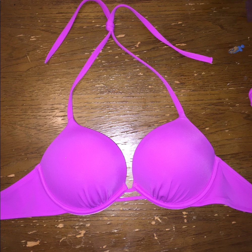 Victoria’s Secret bikini